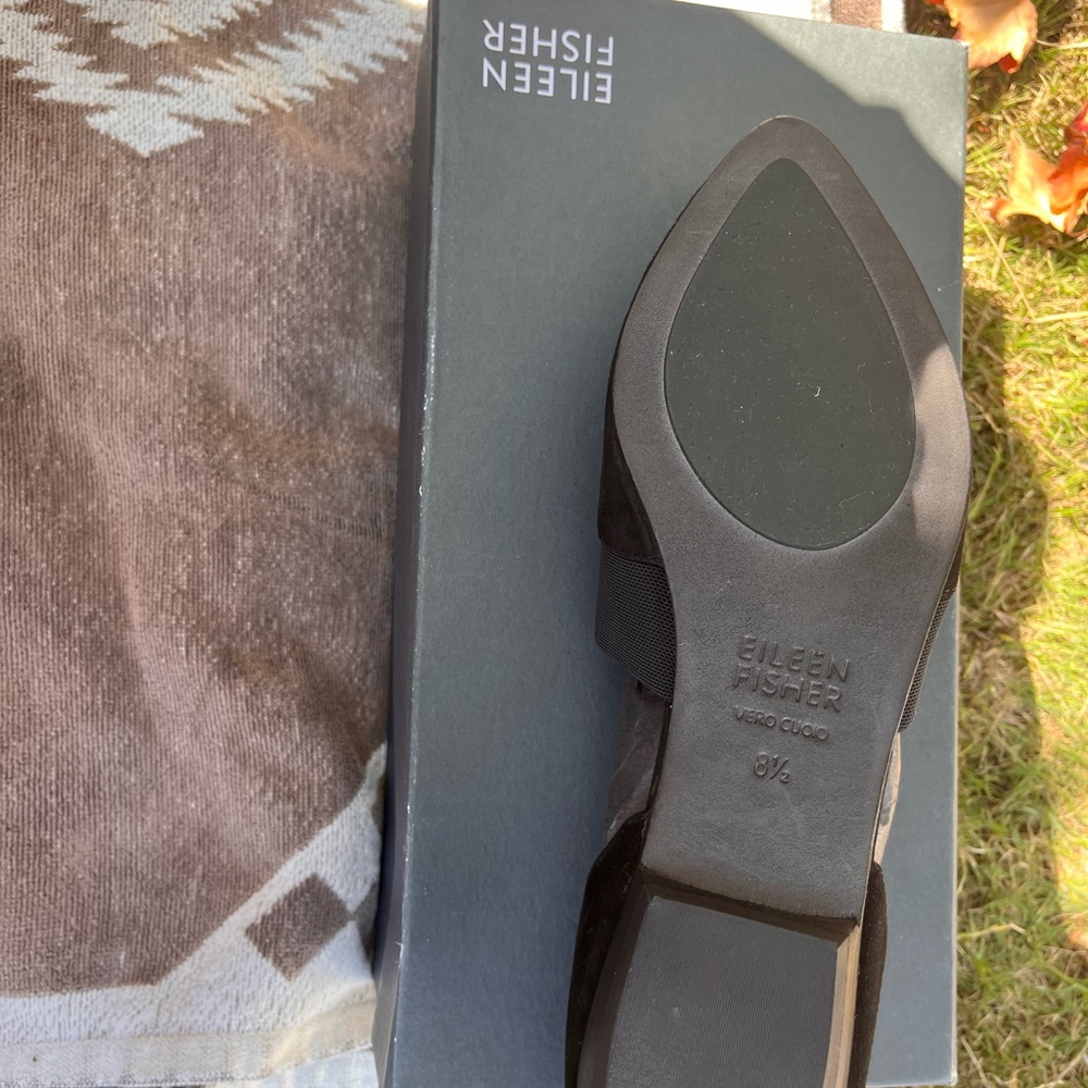 New in Box Eileen Fisher Verso Cuoio Black Flats
